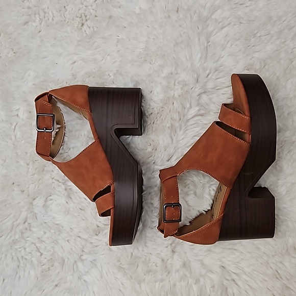 Wonderly Emilia Platform Sandals Burnt Orange Size 6 NWB - Picture 7 of 16